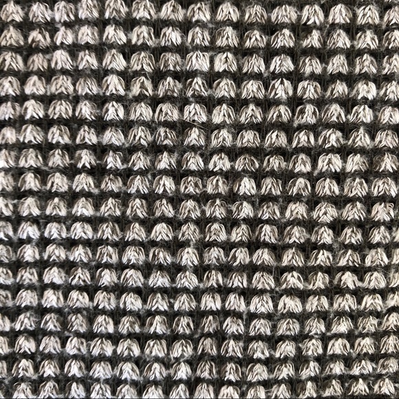 Forever 21 knit long sleeve - Picture 4 of 4